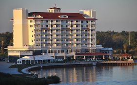 The At Harbor Shores 4*